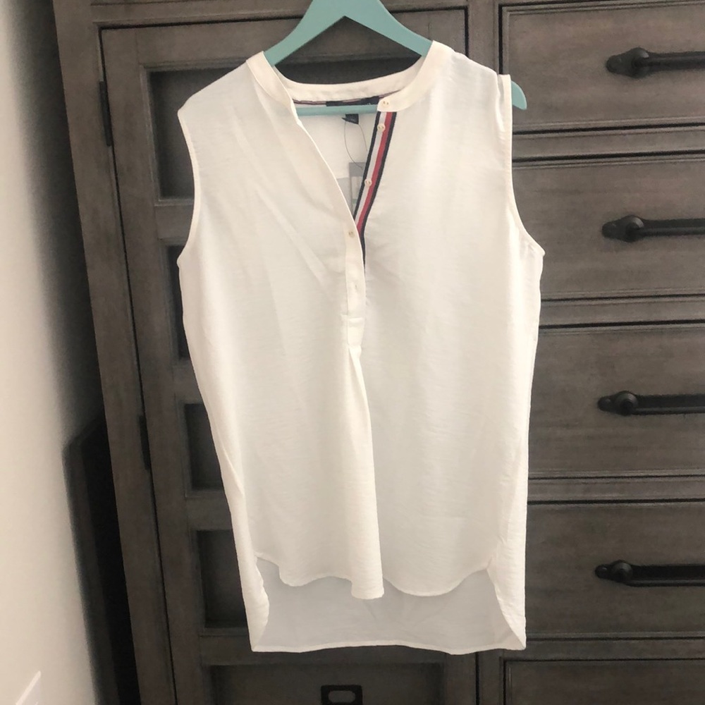 Tommy Hilfiger nwt size lg white blouse w/trim